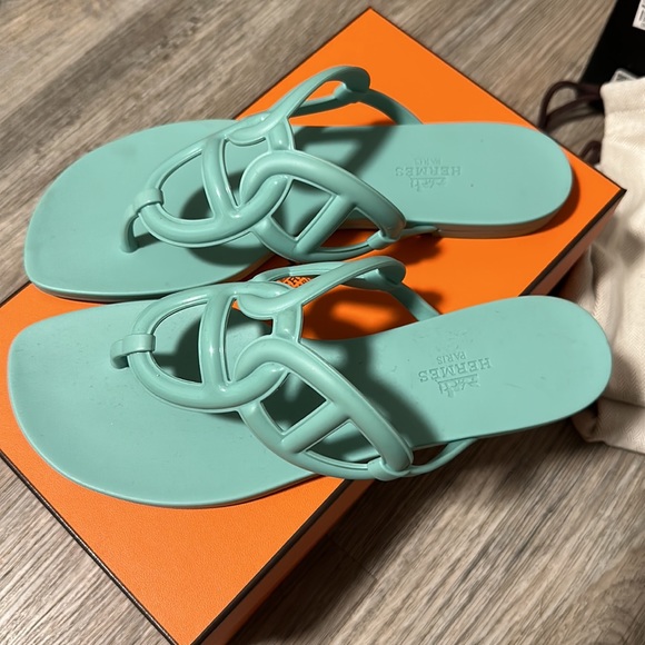 BRAND NEW SOLD OUT HERMES SANDLES - Picture 2 of 4